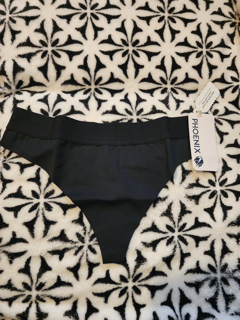 New Phoenix Blk/Blue/ Green Malibu Thong with Seamless Finish